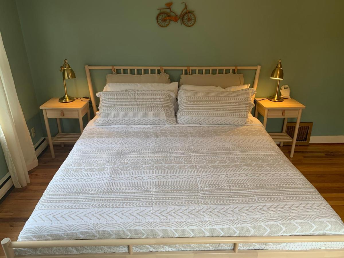 Riverpath Inn Юджийн Екстериор снимка